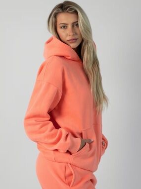 Comfrt signature hoodie in coral